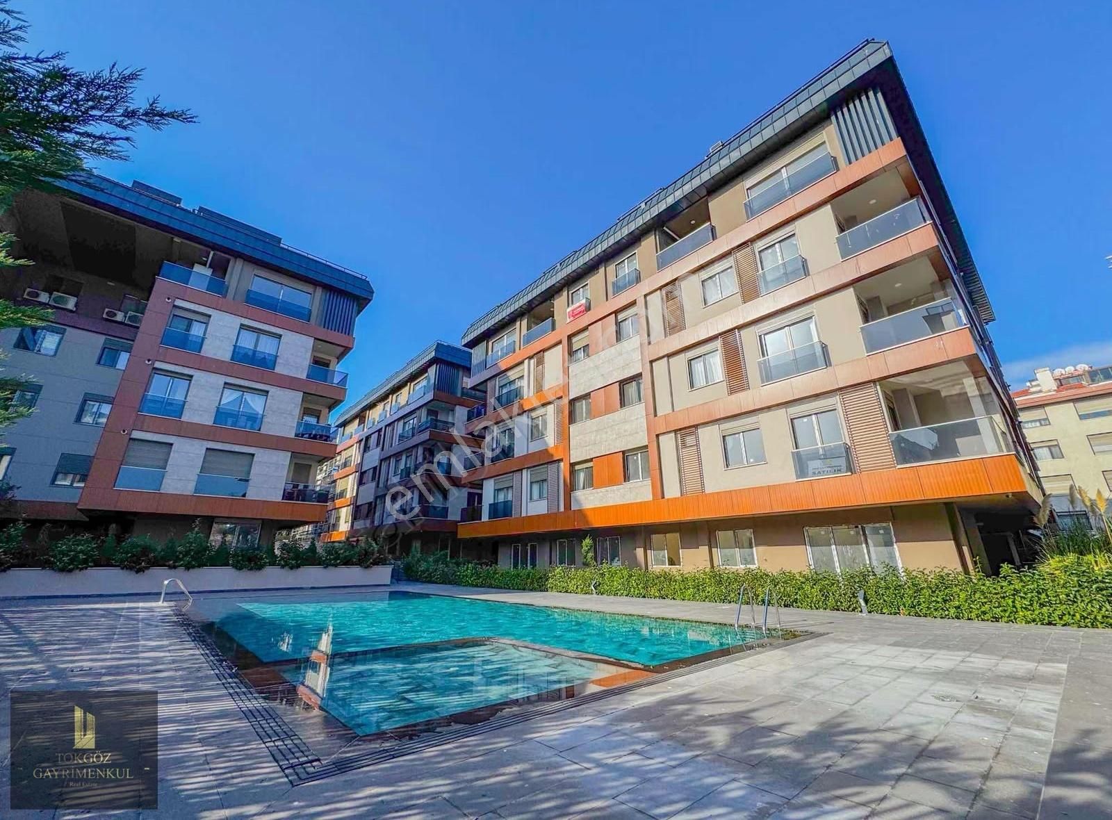 Tokgöz'den Yeşilköy'de Sıfır Havuzlu Sitede Geniş Lüx Dubleks