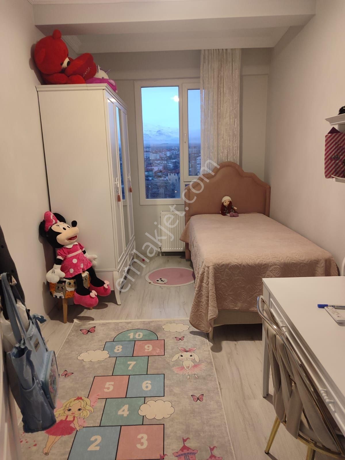 Niğde Bor Dink Mahallesinde İçi Full Yapılı Satılık Daire - Görsel 4