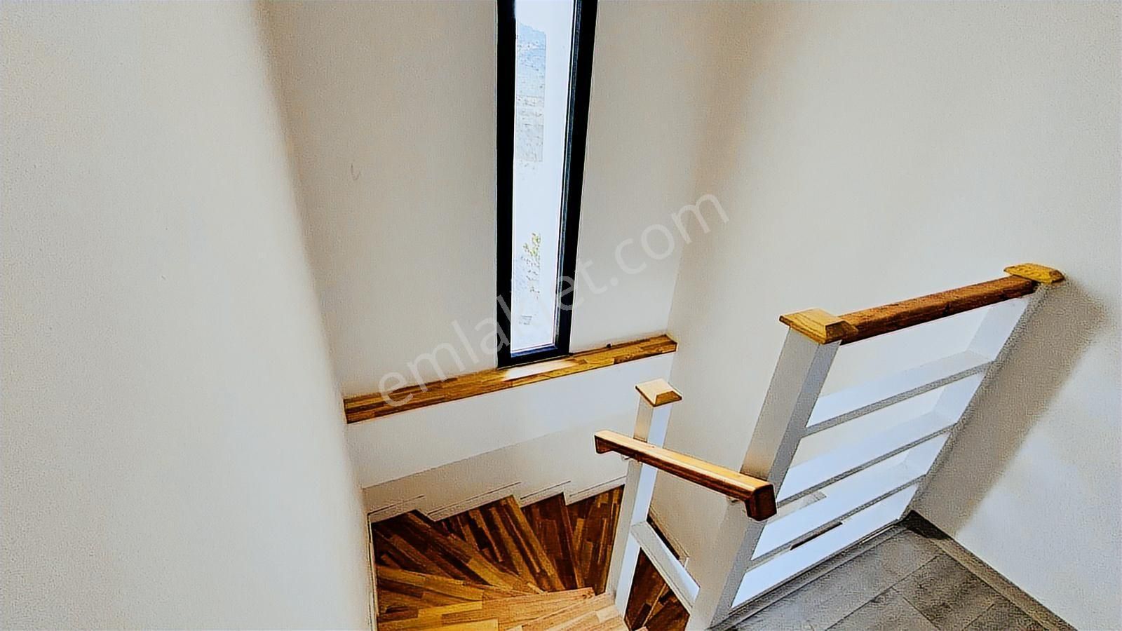 Foça Yenibağrası'nda Müstakil Havuzlu Bahçeli Satılık 3+1 Villa - Görsel 20