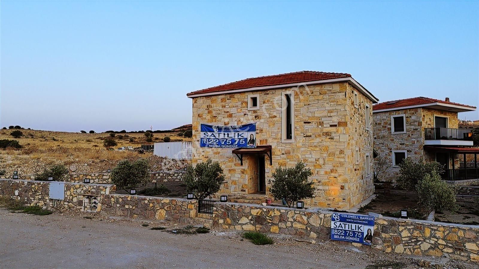 Foça Yenibağrası'nda Müstakil Havuzlu Bahçeli Satılık 3+1 Villa - Görsel 29