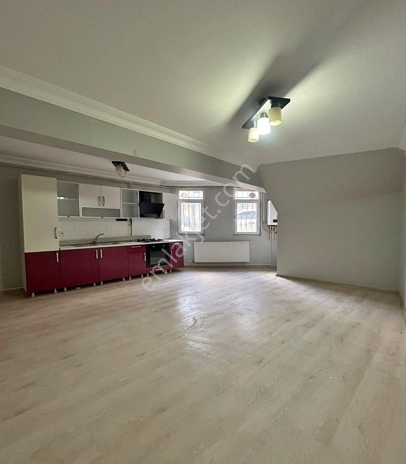 Süleymaniye Mahallesinde Kiralık 2+1 Bahçe Katı - Görsel 24