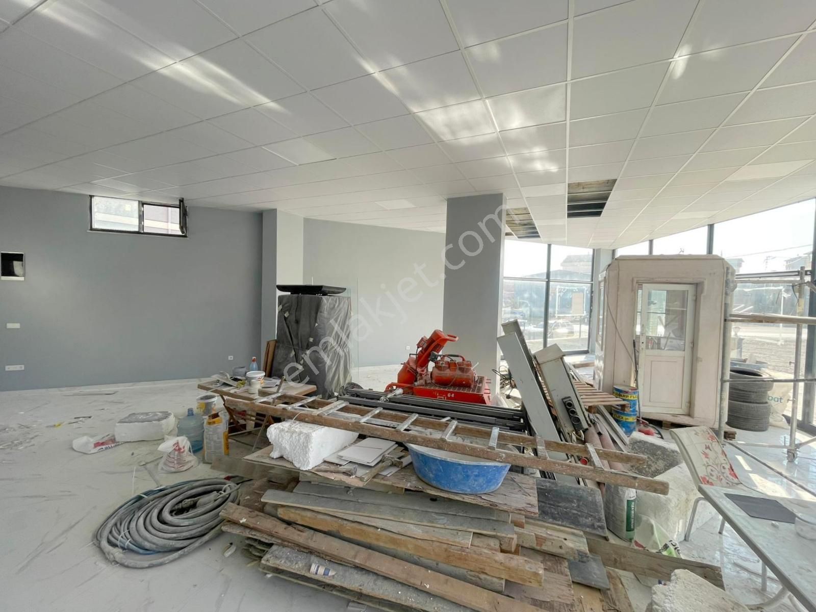 Mertcan'dan Sülüntepe Mevlana Cad.üzerinde Giriş Kat Dükkan - Görsel 2