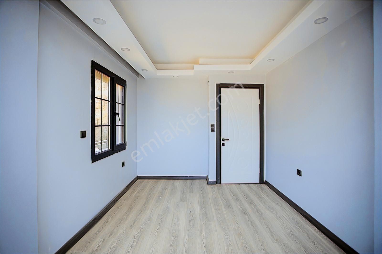 Yenifoça'da Deniz Manzaralı Müstakil Havuzlu 3+1 Tripleks Villa - Görsel 26