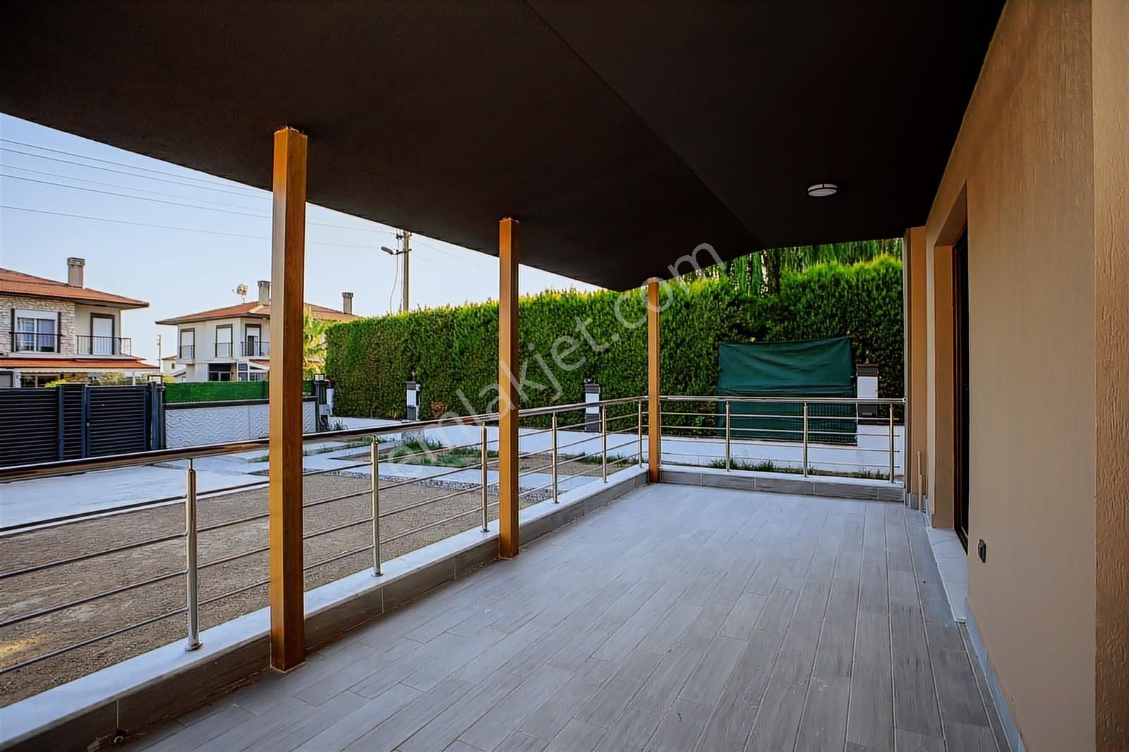 Foça Bağarası Villalar Bölgesinde Satılık 4+1 Müstakil Villa - Görsel 17