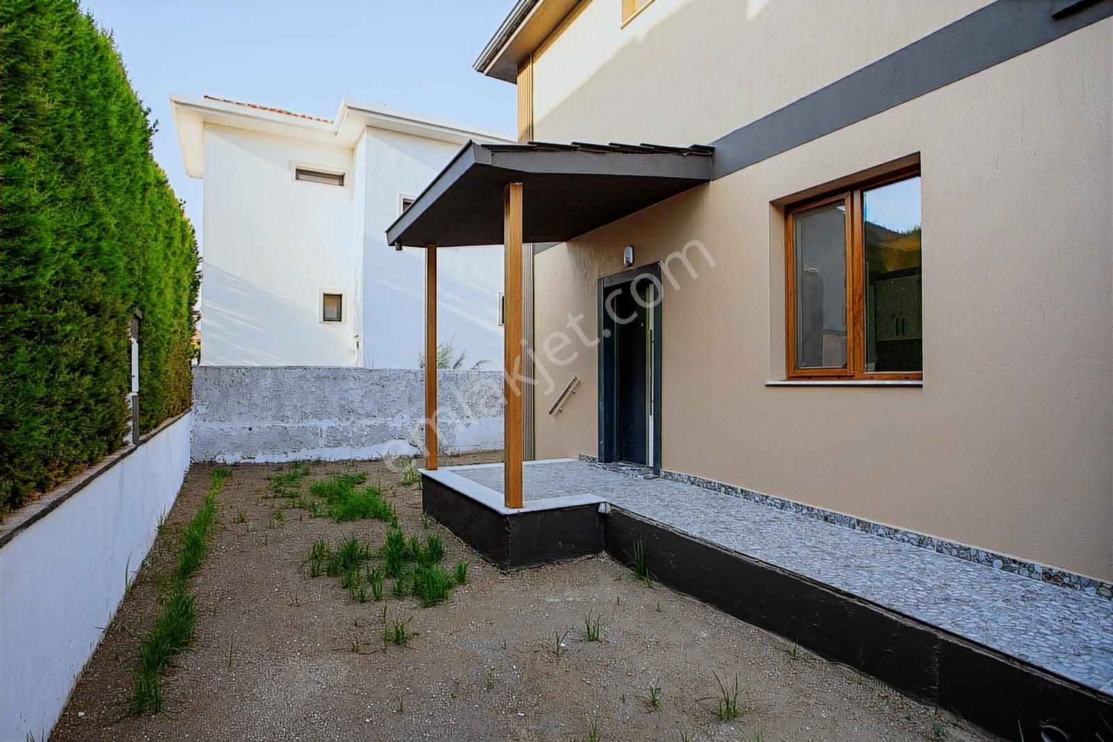 Foça Bağarası Villalar Bölgesinde Satılık 4+1 Müstakil Villa - Görsel 22