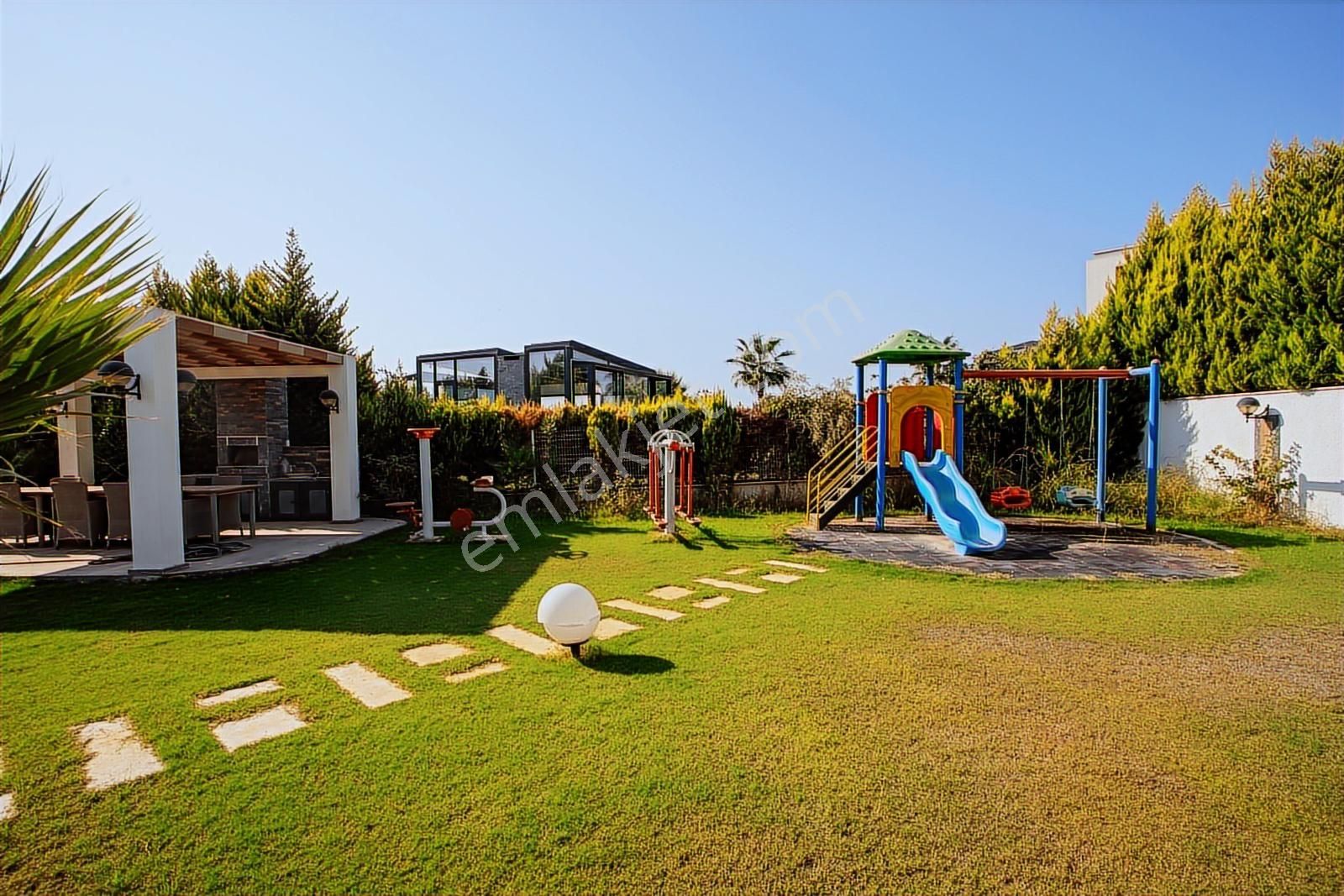 Kuşadası Türkmen'de Satılık 5+1 Havuzlu Müstakil Villa - Görsel 10