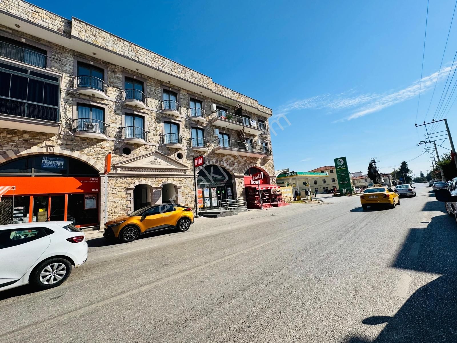Foça Bağarası Hacıveli Mah. Ana Cadde Üzeri Kiralık Ofis - Görsel 4