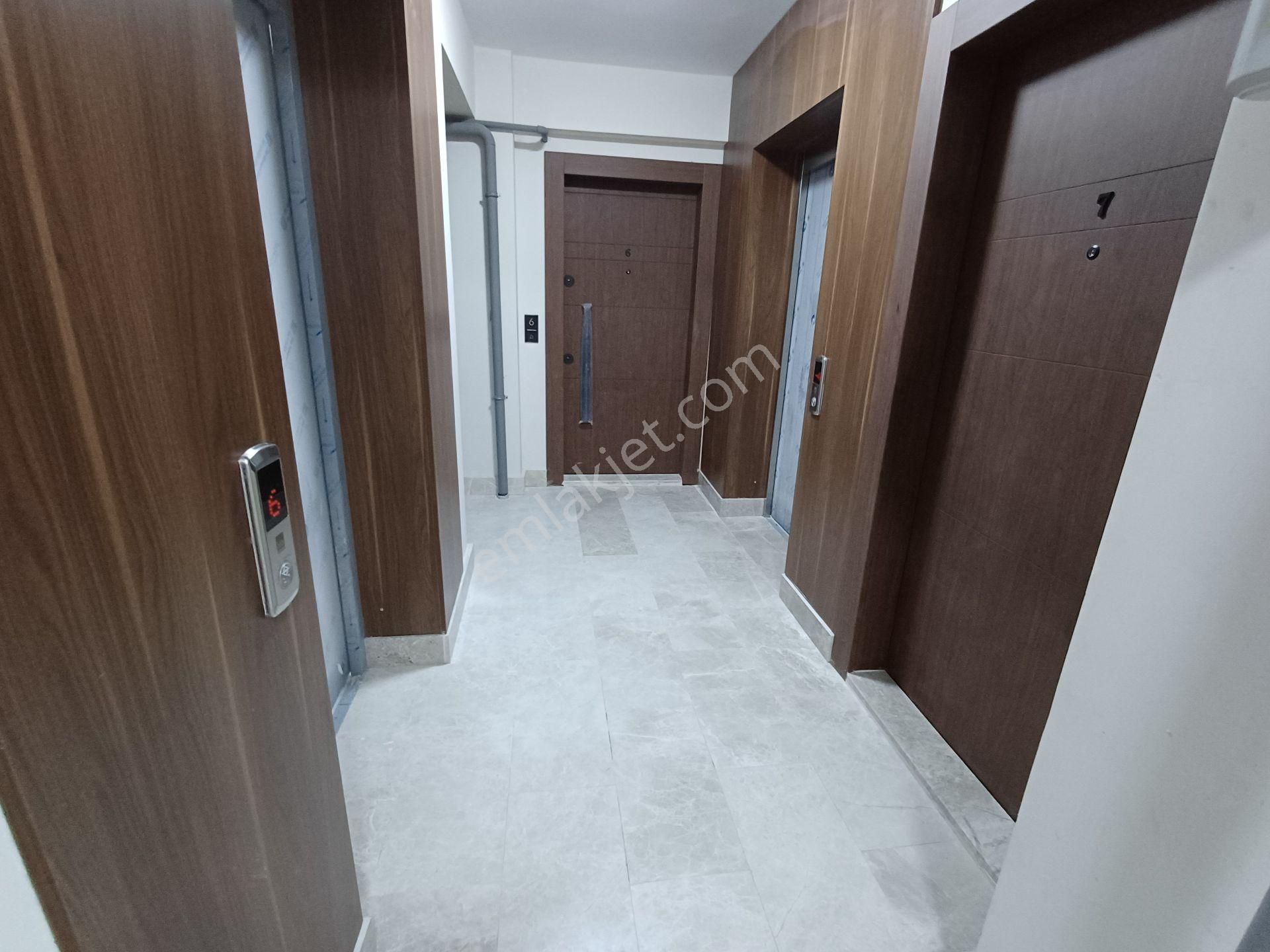 Validebağ Sitesinin Önü Kapanmaz Satılık Ferah 3+1 Dairesi - Görsel 32