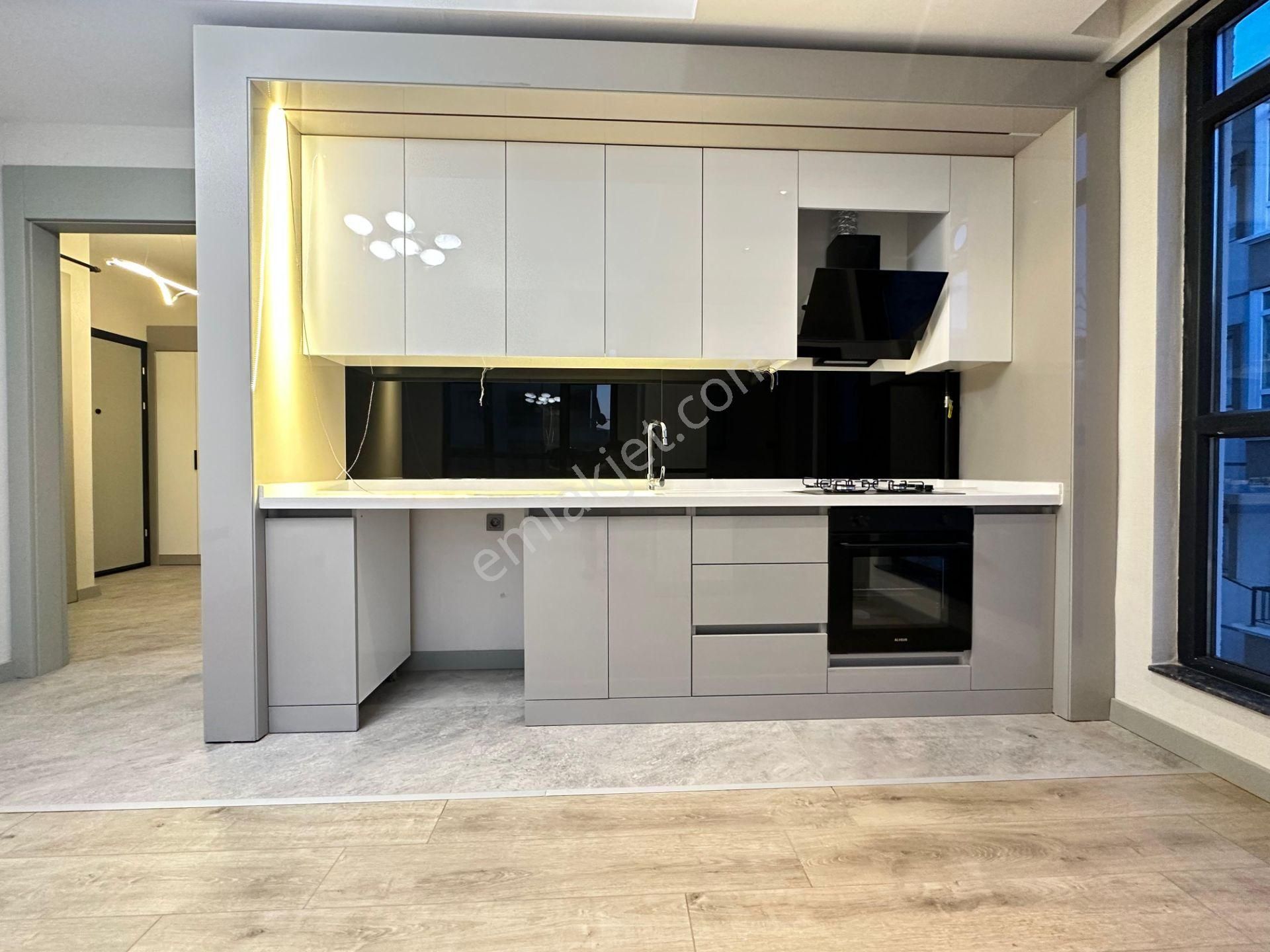 Pursaklar Mehmet Zengin Emlak'tan Asansörlü Çarşı İçinde 1.kat 2+1 Lüks Yapılı Daire - Görsel 3