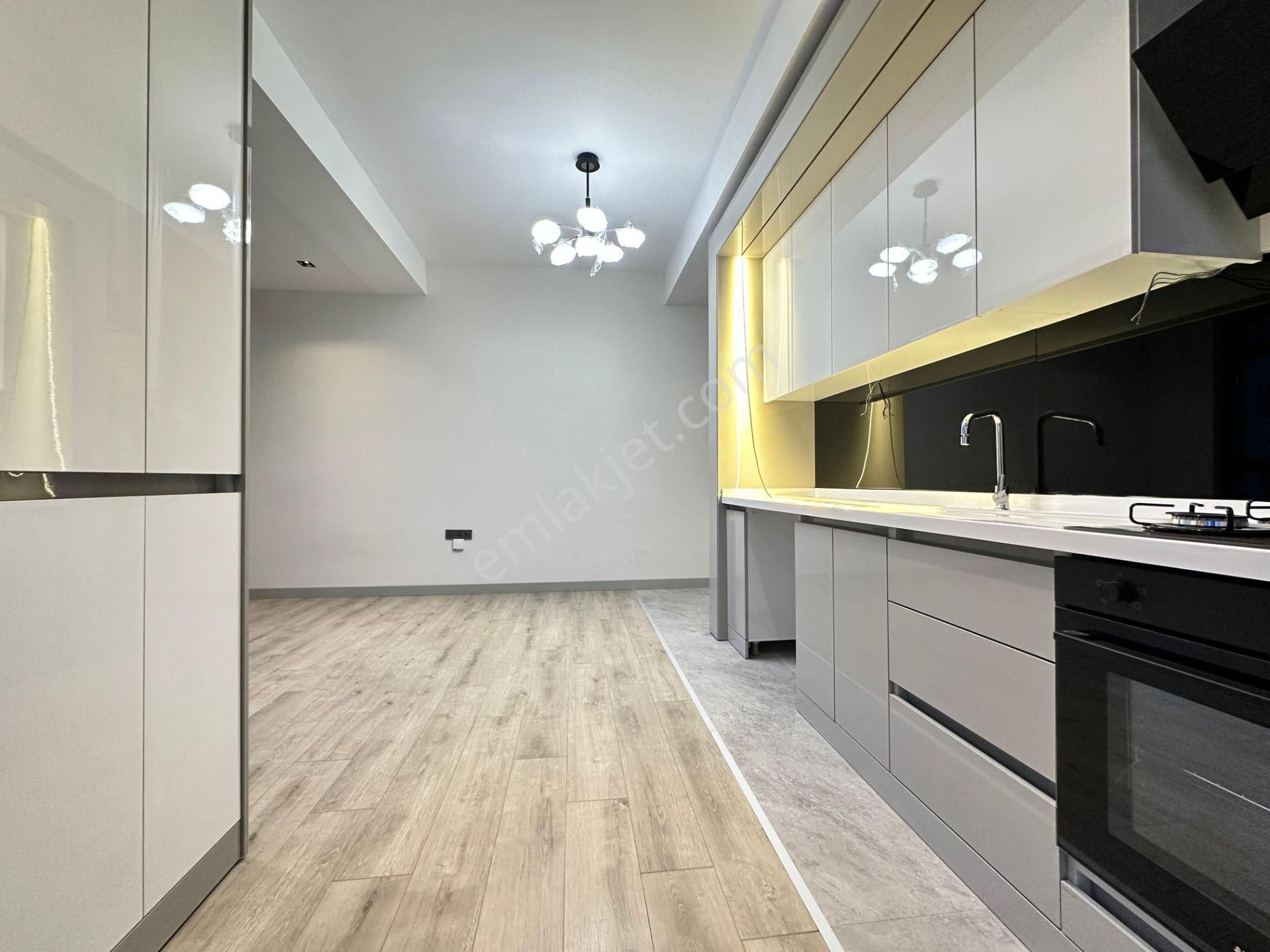 Pursaklar Mehmet Zengin Emlak'tan Asansörlü Çarşı İçinde 1.kat 2+1 Lüks Yapılı Daire - Görsel 5