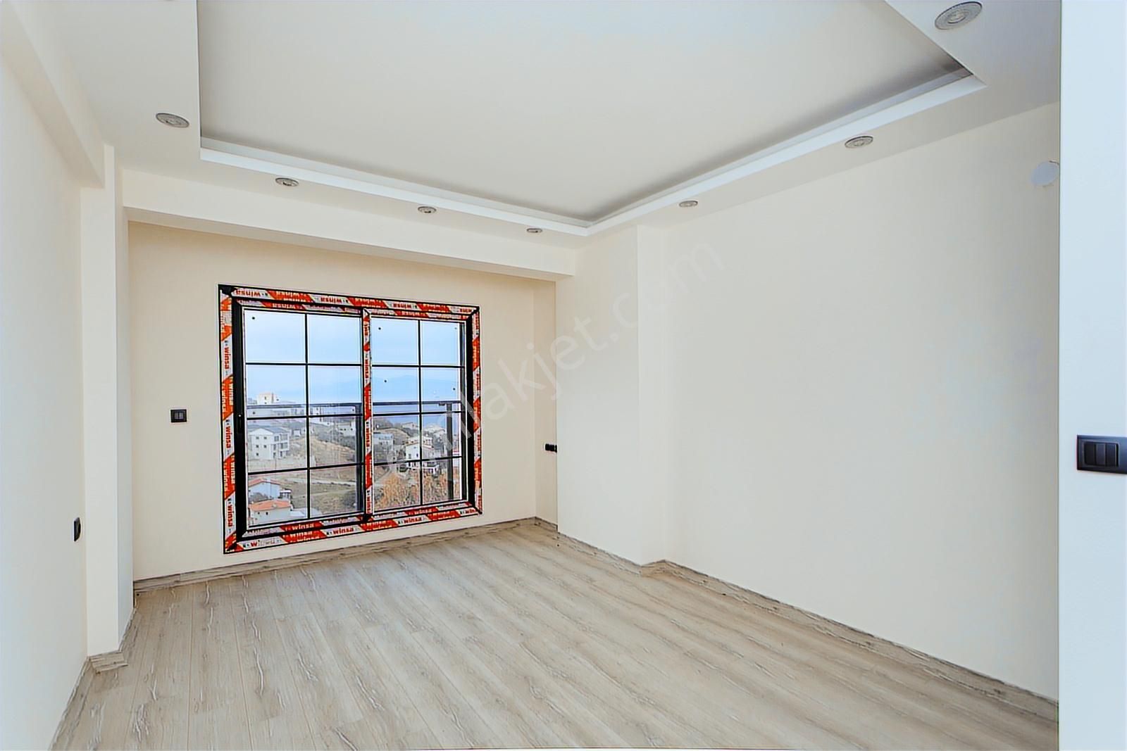 Yenifoça Donatkent Mevkiinde Satılık Havuzlu 3+1 Müstakil Villa - Görsel 8