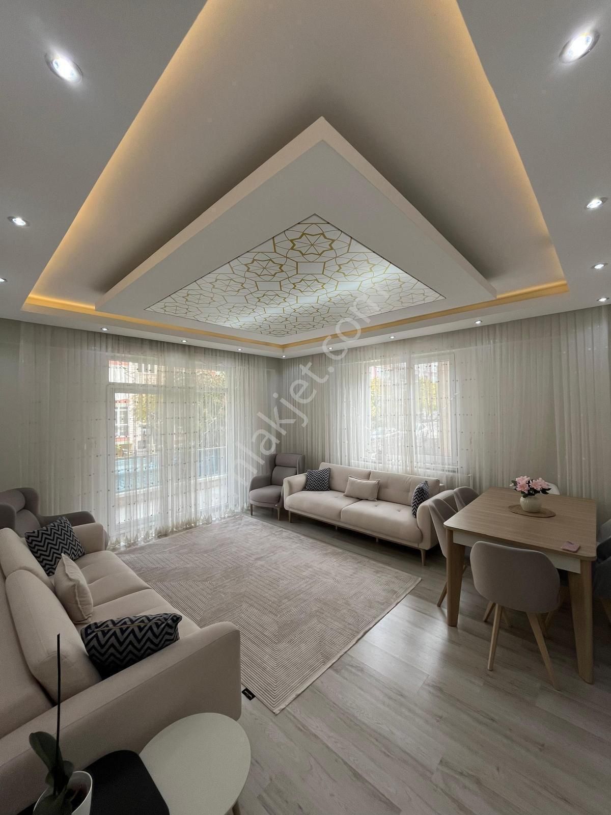 Afyon Üçok Emlaktan Güvenevler Mah 3+1 127m² Geniş Temiz Bakımlı Satılık Daire - Görsel 8