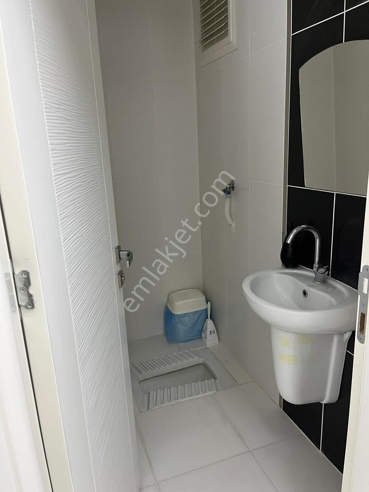 Afyon Üçok Emlaktan Güvenevler Mah 3+1 127m² Geniş Temiz Bakımlı Satılık Daire - Görsel 7