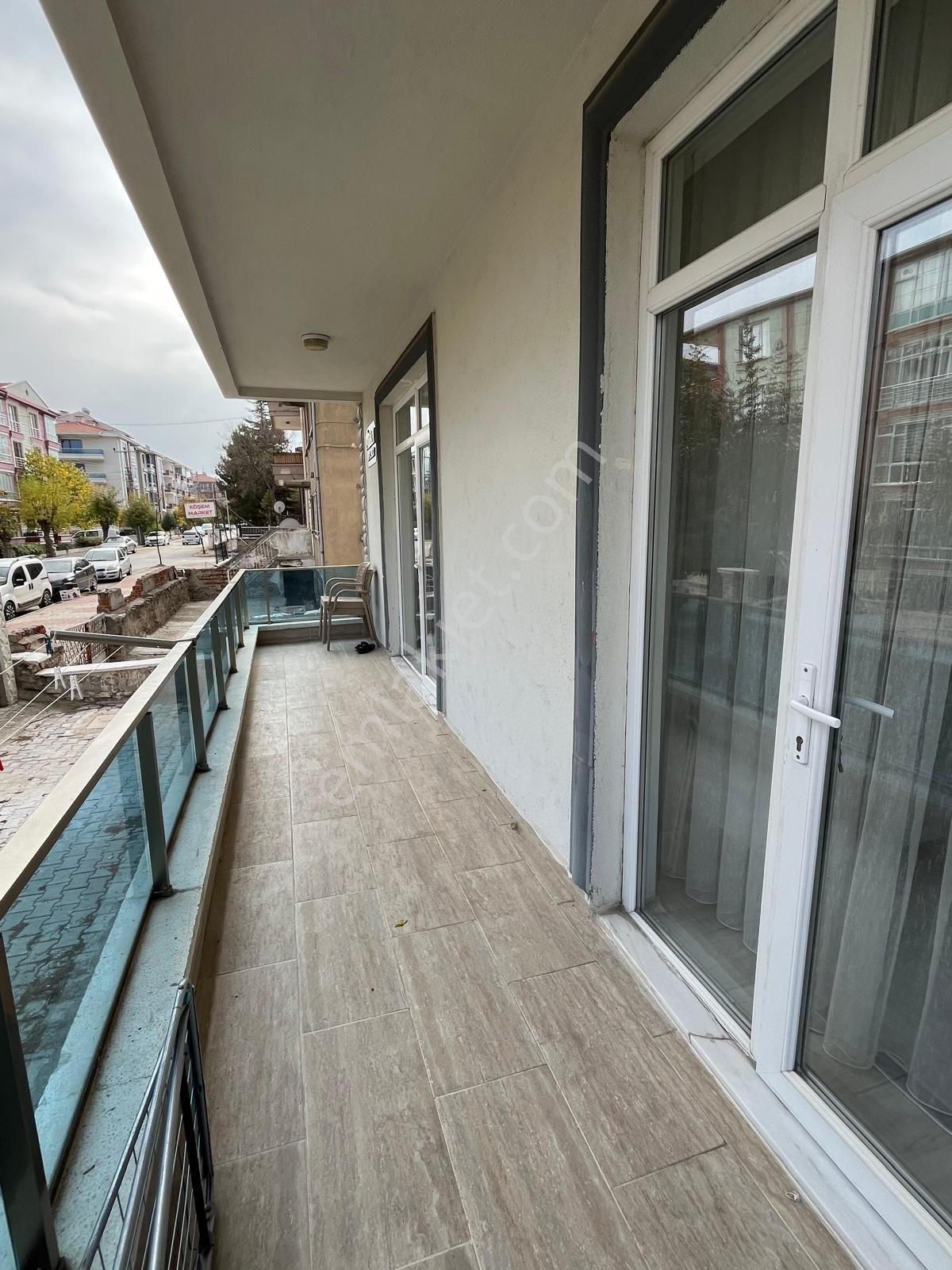 Afyon Üçok Emlaktan Güvenevler Mah 3+1 127m² Geniş Temiz Bakımlı Satılık Daire - Görsel 15