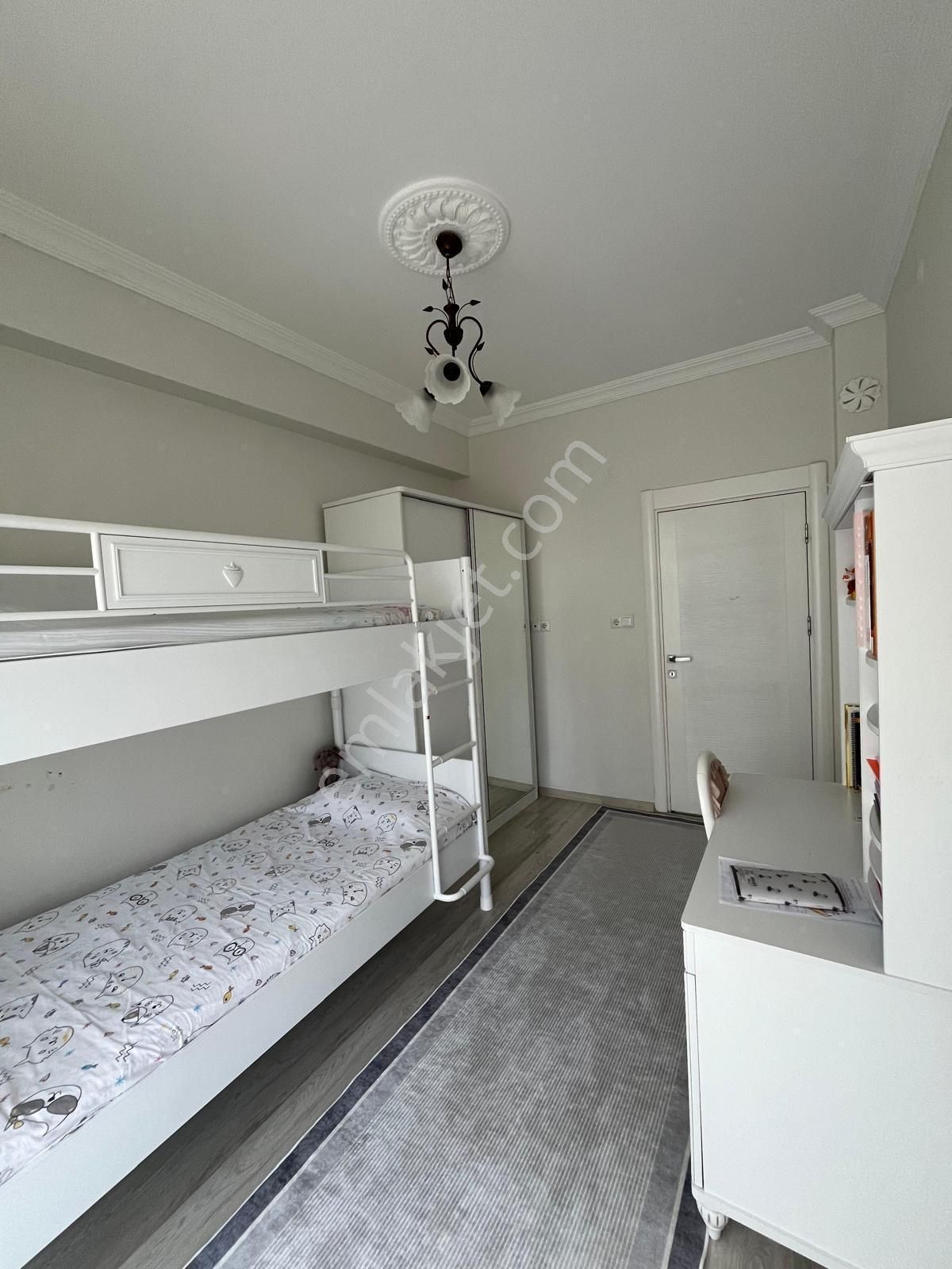 Afyon Üçok Emlaktan Güvenevler Mah 3+1 127m² Geniş Temiz Bakımlı Satılık Daire - Görsel 12