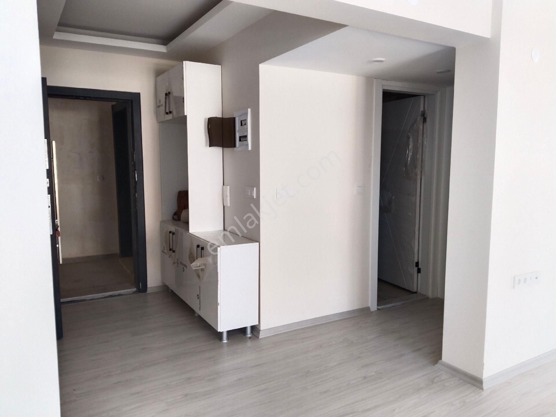 Kuşadası Avm Ler Bölgesinde Deniz Manzaralı Satılık - Görsel 4