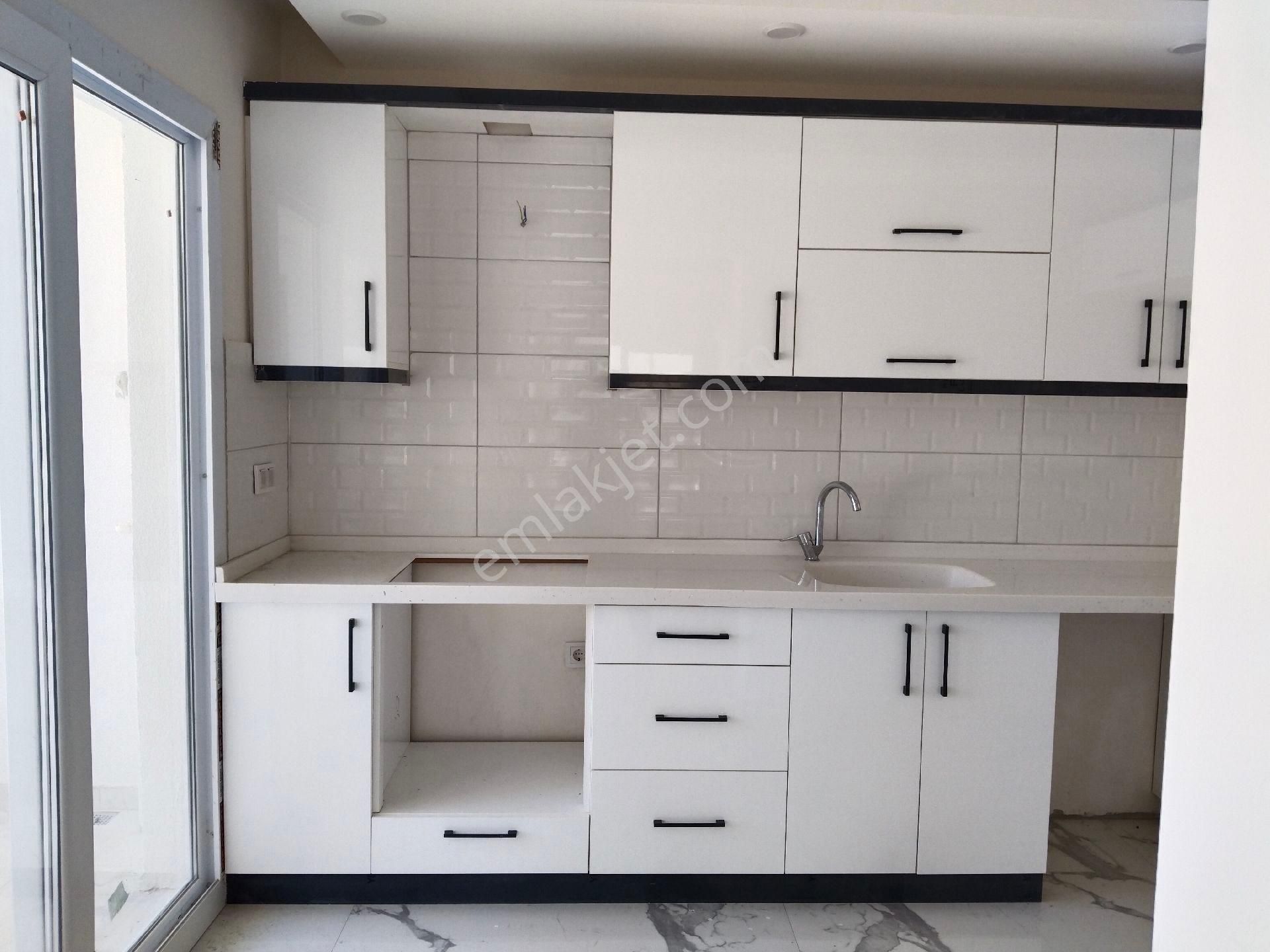 Kuşadası Avm Ler Bölgesinde Deniz Manzaralı Satılık - Görsel 6