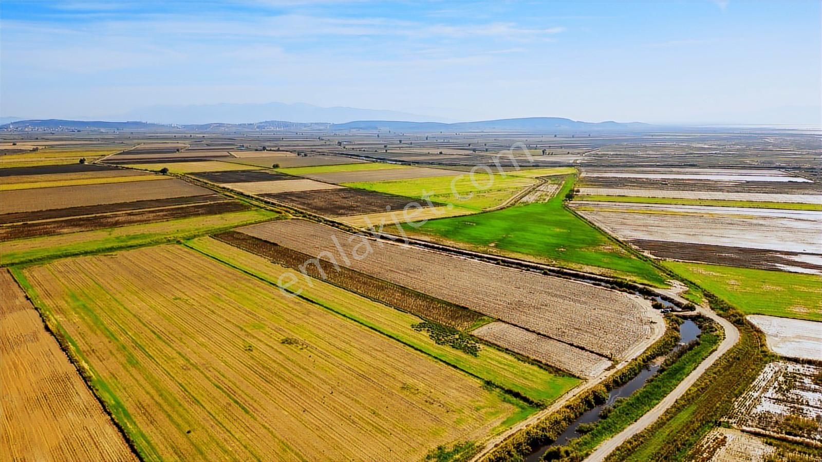 Foça Yenibağarası Mahallesinde Satılık Tarla - Görsel 24
