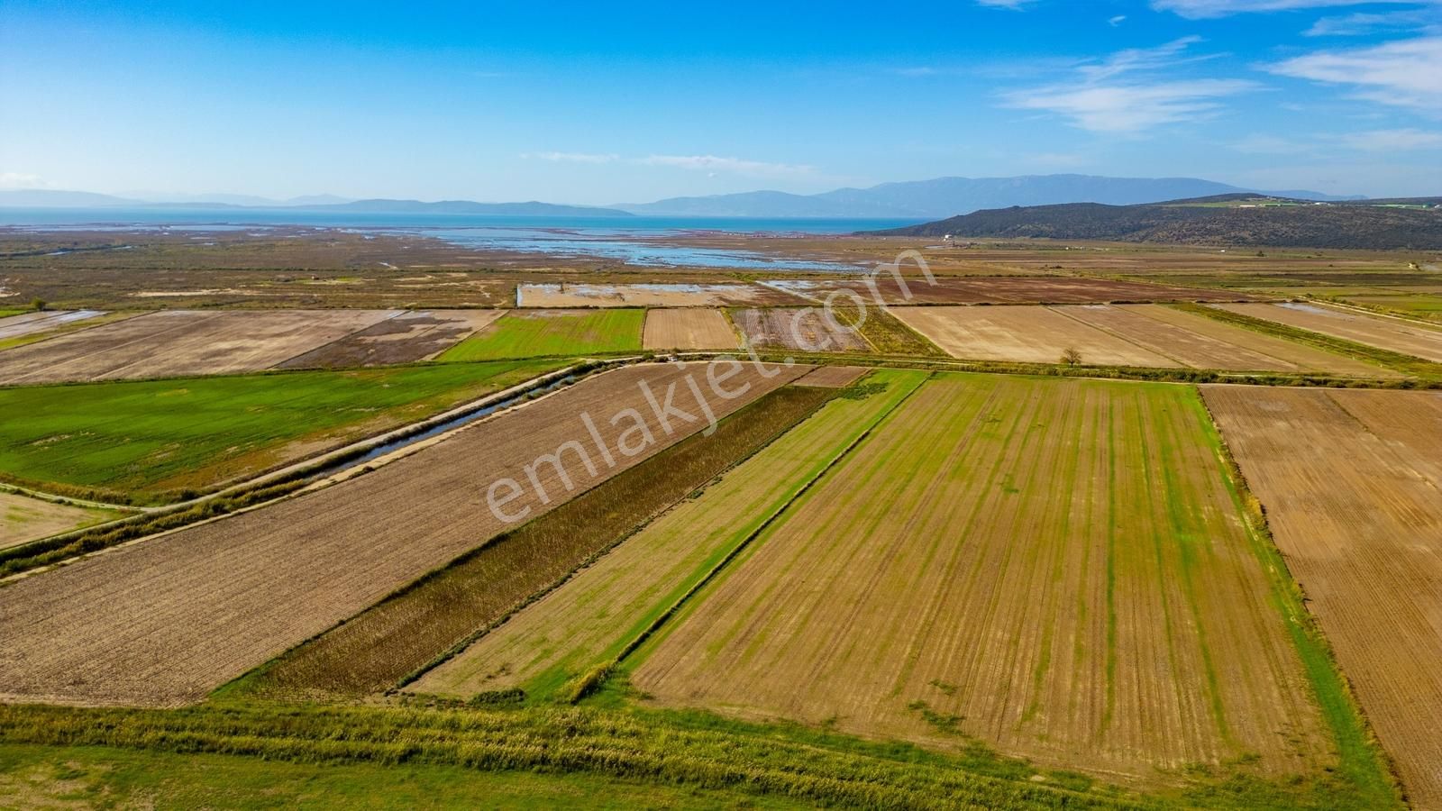 Foça Yenibağarası Mahallesinde Satılık Tarla - Görsel 18