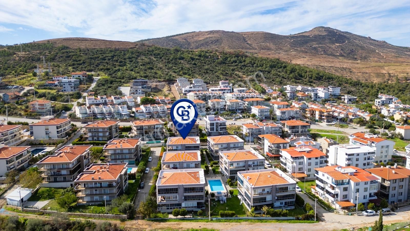 Yenifoça Havuzlu Site İçerisinde Satılık Geniş 1+1 Daire - Görsel 19