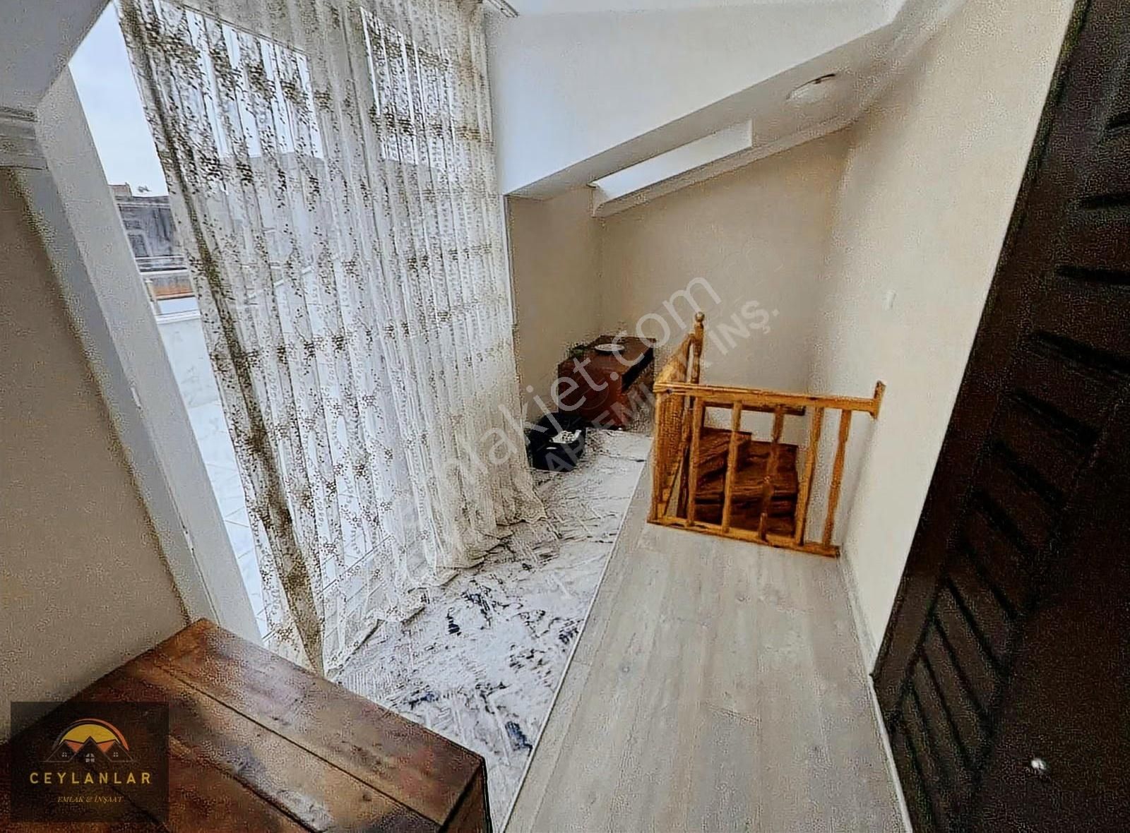 Atatürk Mah. Metroya Yakın Asansörlü Dublex Daire - Görsel 5