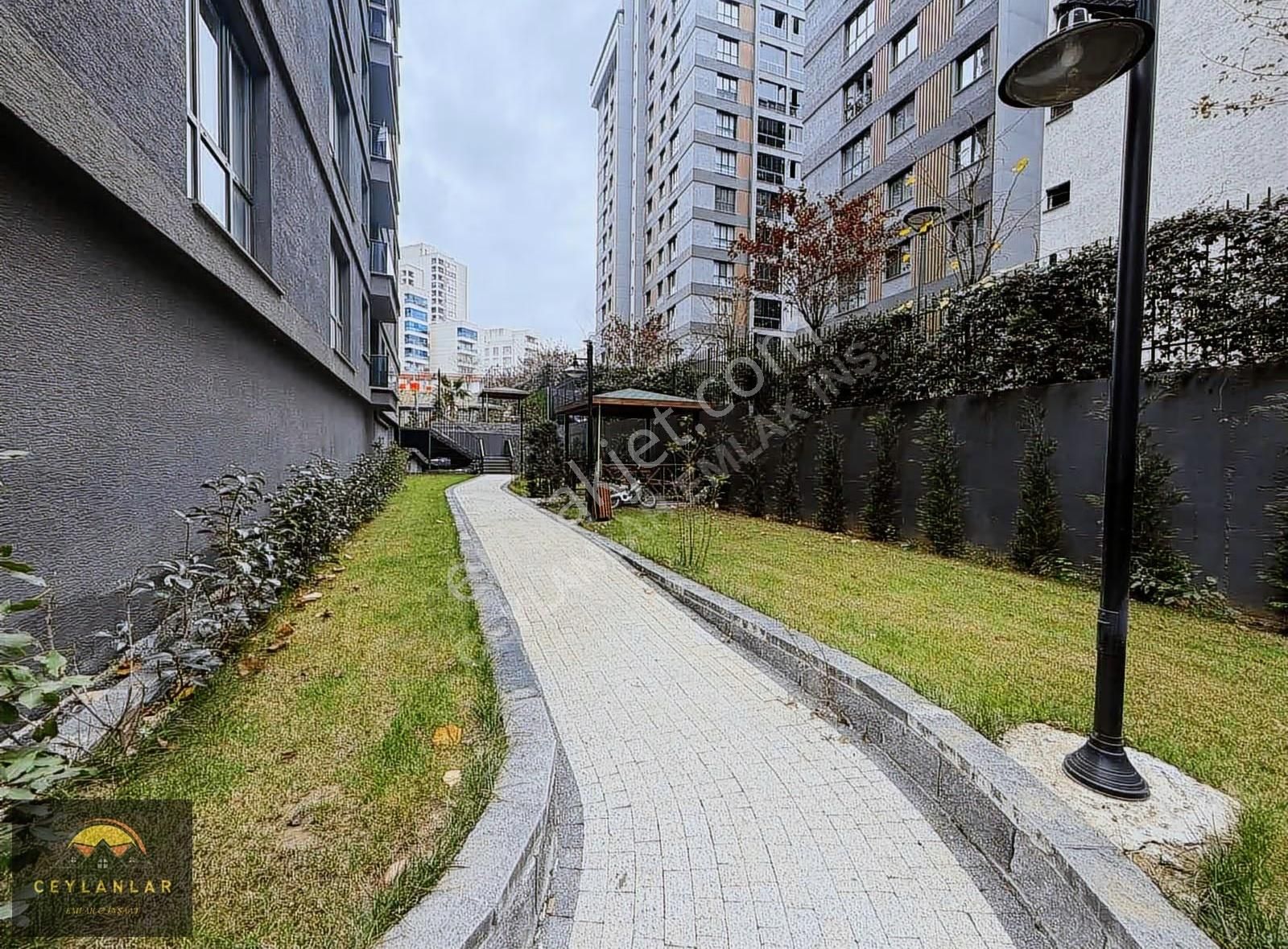 Bağcılar Kirazlı Site İçerisinde Havuzlu Güvenlikli 3+1 - Görsel 8