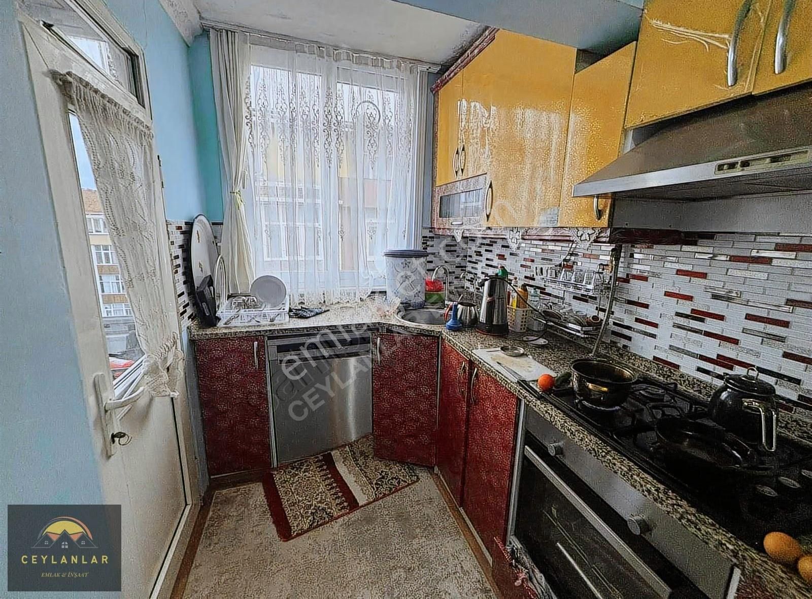 Sefaköy Teyfikbey Mah.site İçerisinde Starcitye Yakın3+1 .135m2 - Görsel 8