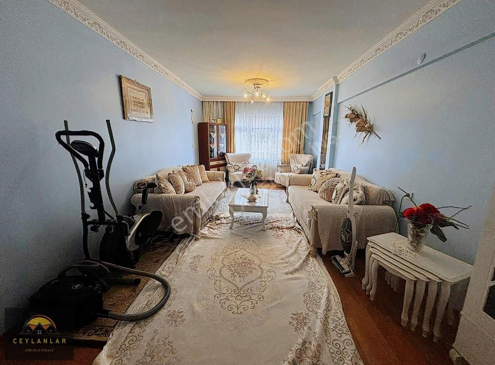 Sefaköy Teyfikbey Mah.site İçerisinde Starcitye Yakın3+1 .135m2 - Görsel 3