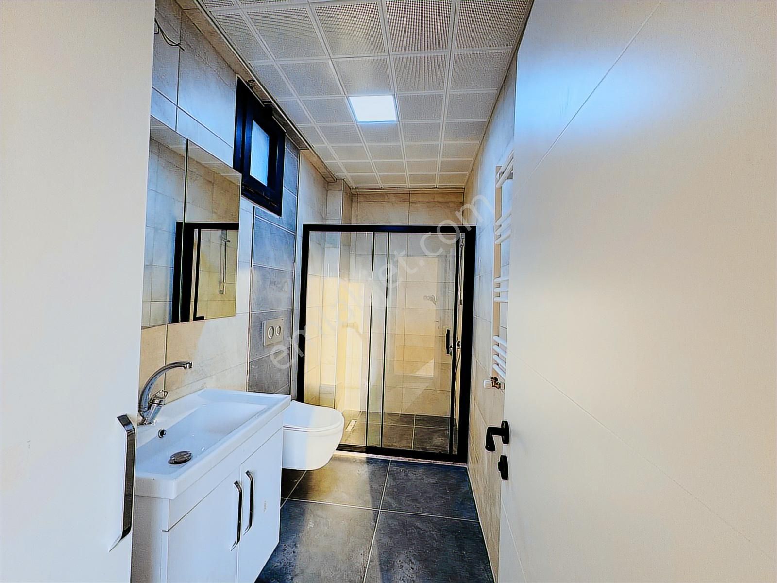 Foça Yenibağarası Mah. Havuzlu Site'de 3+1 Satılık Villa - Görsel 12