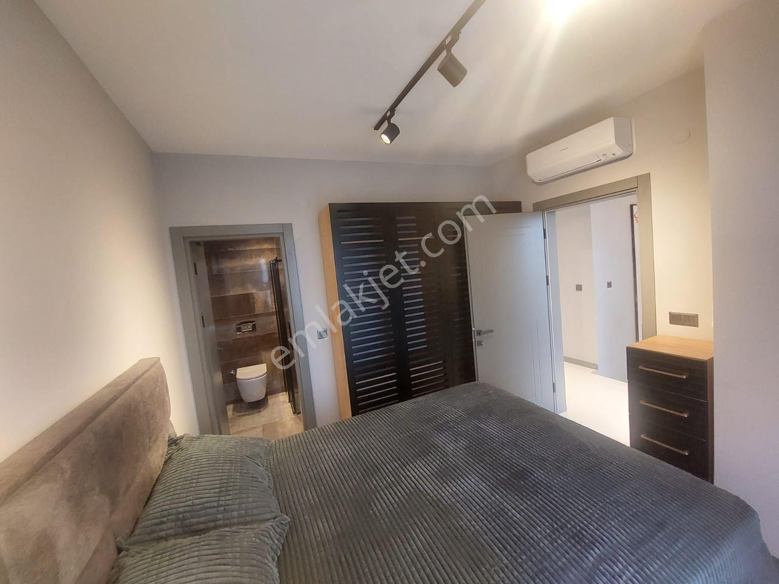 Kuşadası'nda Merkeze Yakın Özel Havuzlu 4+1 Müstakil Villa - Görsel 24