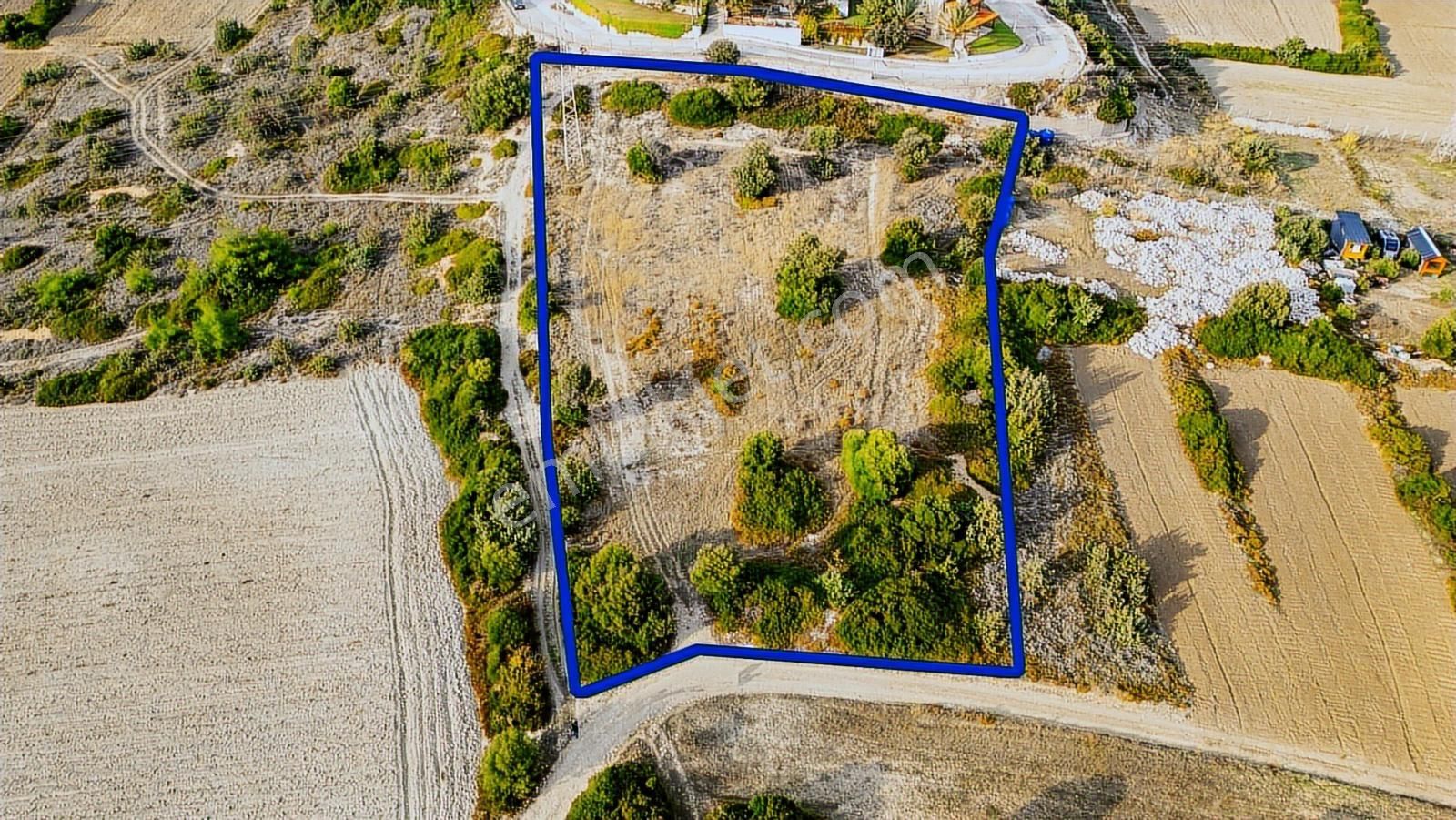 Çeşme Şehitmehmet Mahallesinde Satılık Tarla - Görsel 6