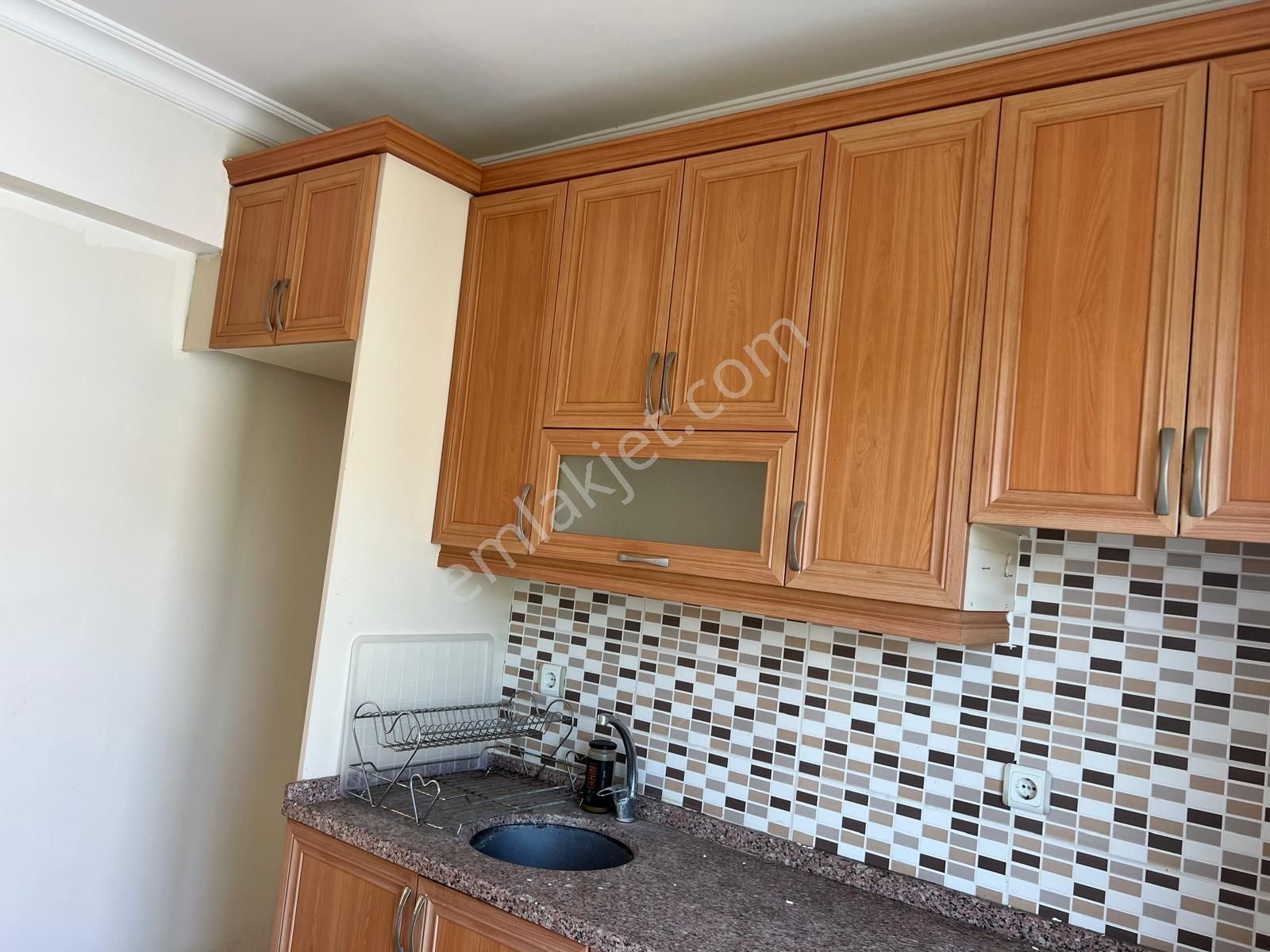 Yenifoça Ana Cadde Üzeri Merkezi Konumda 3+1 Kiralık Daire - Görsel 17