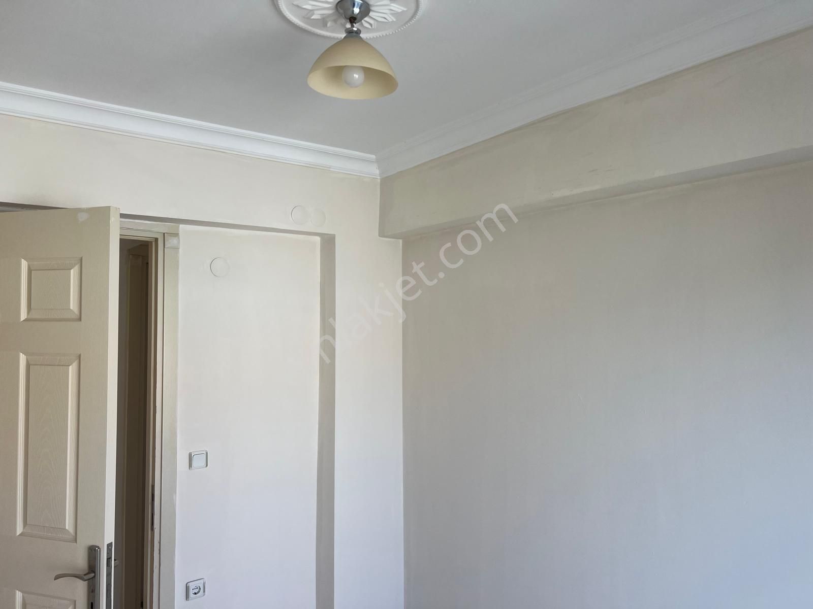 Yenifoça Ana Cadde Üzeri Merkezi Konumda 3+1 Kiralık Daire - Görsel 5