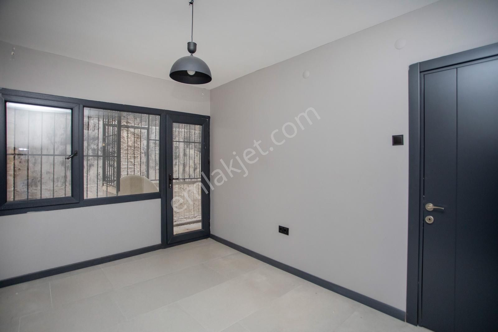 Karşıyaka Çarşı İçerisinde Kiralık 2+1 İşyeri & Ofis - Görsel 29