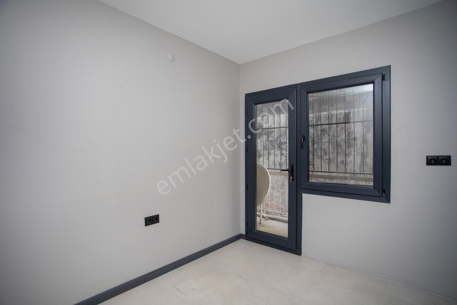 Karşıyaka Çarşı İçerisinde Kiralık 2+1 İşyeri & Ofis - Görsel 14