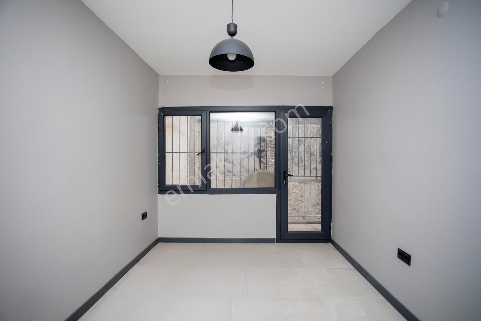 Karşıyaka Çarşı İçerisinde Kiralık 2+1 İşyeri & Ofis - Görsel 23