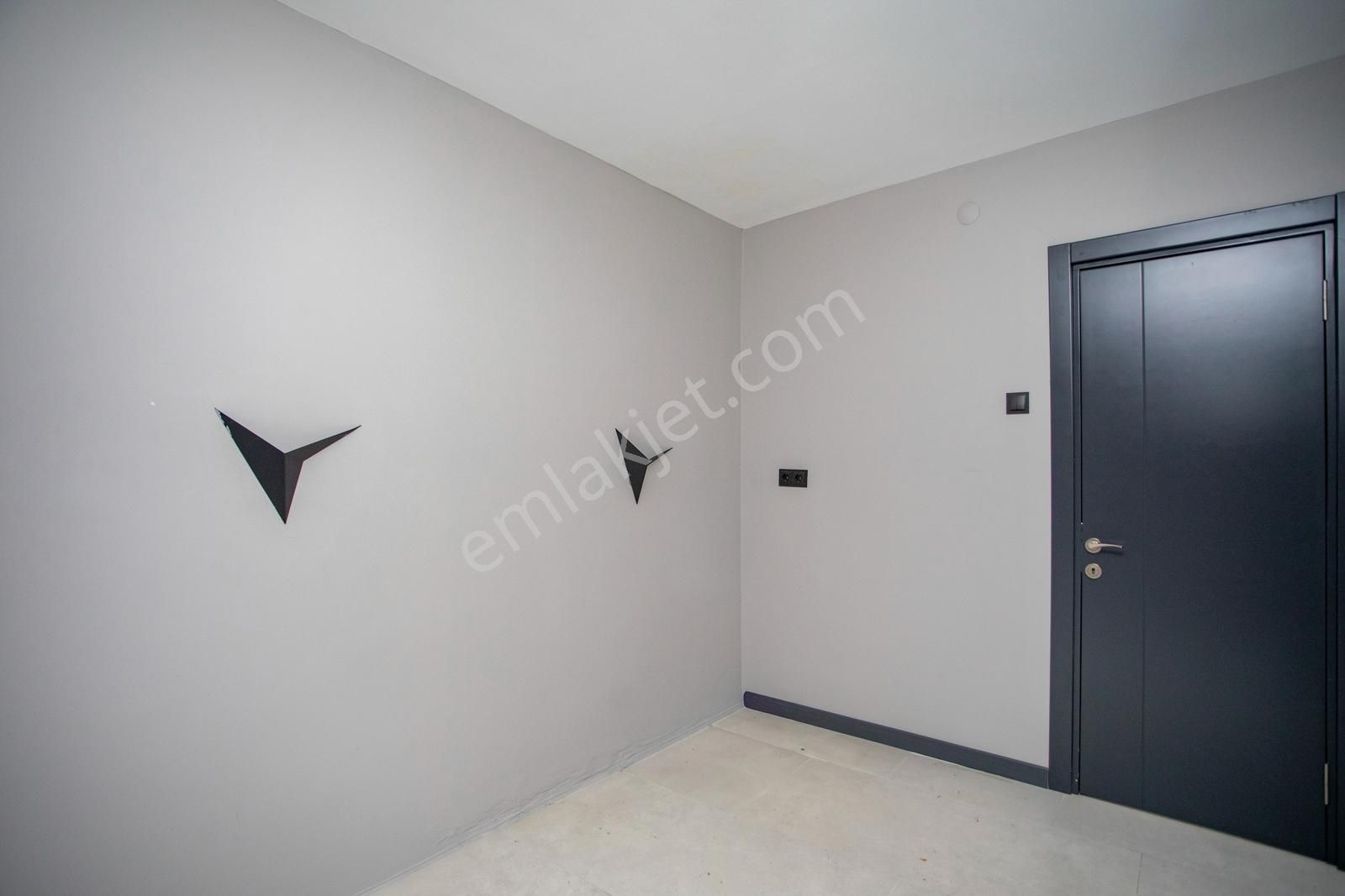 Karşıyaka Çarşı İçerisinde Kiralık 2+1 İşyeri & Ofis - Görsel 33