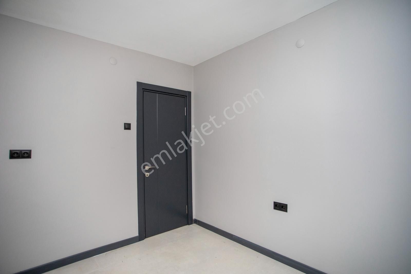 Karşıyaka Çarşı İçerisinde Kiralık 2+1 İşyeri & Ofis - Görsel 15