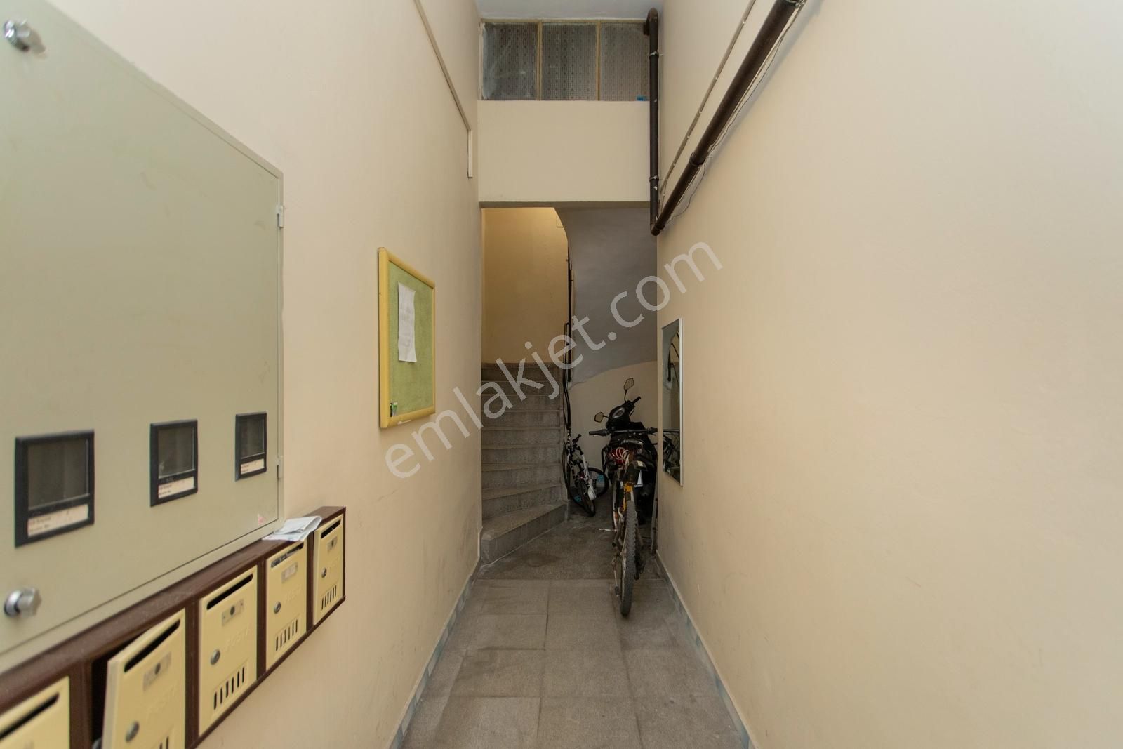 Karşıyaka Çarşı İçerisinde Kiralık 2+1 İşyeri & Ofis - Görsel 34