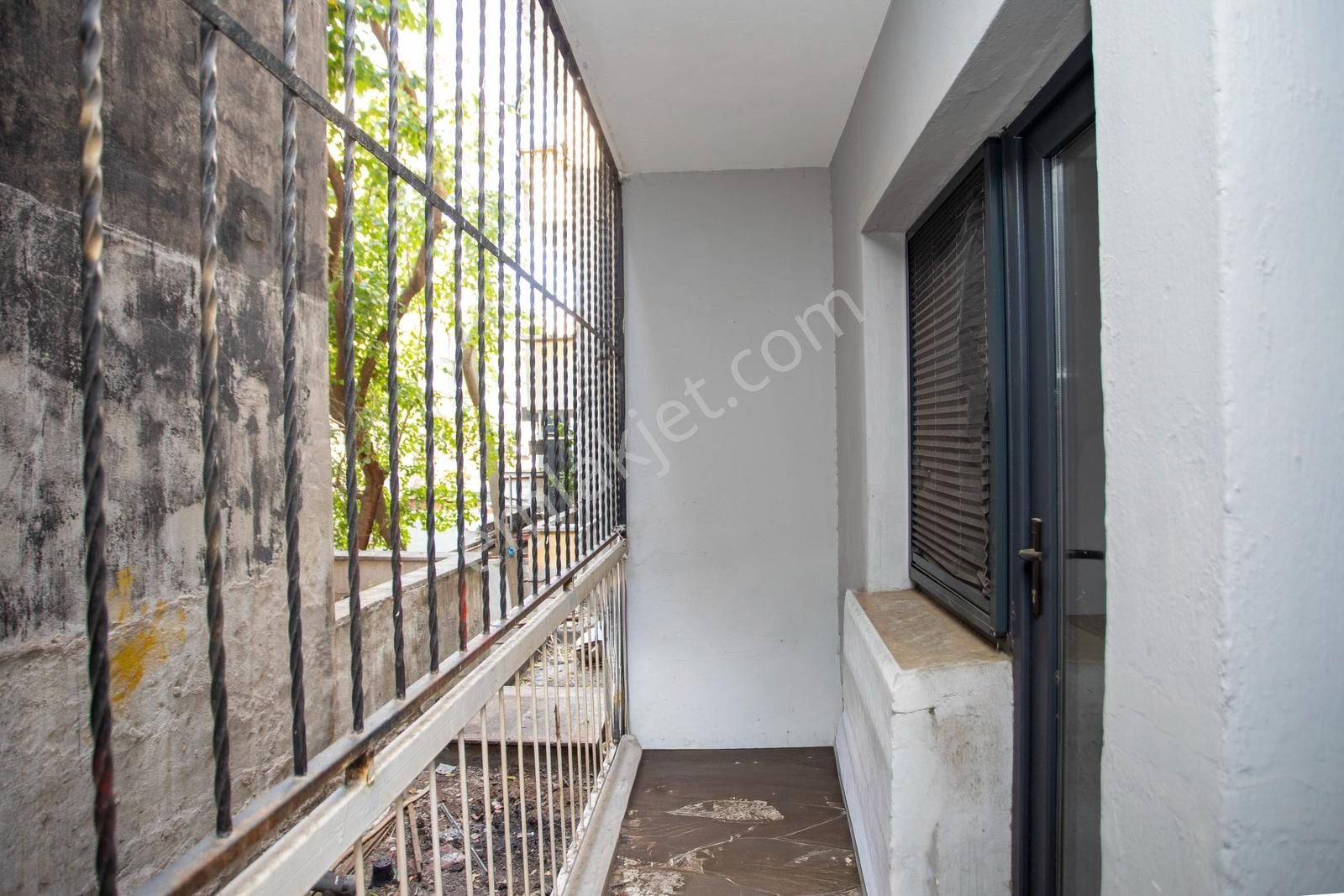 Karşıyaka Çarşı İçerisinde Kiralık 2+1 İşyeri & Ofis - Görsel 30