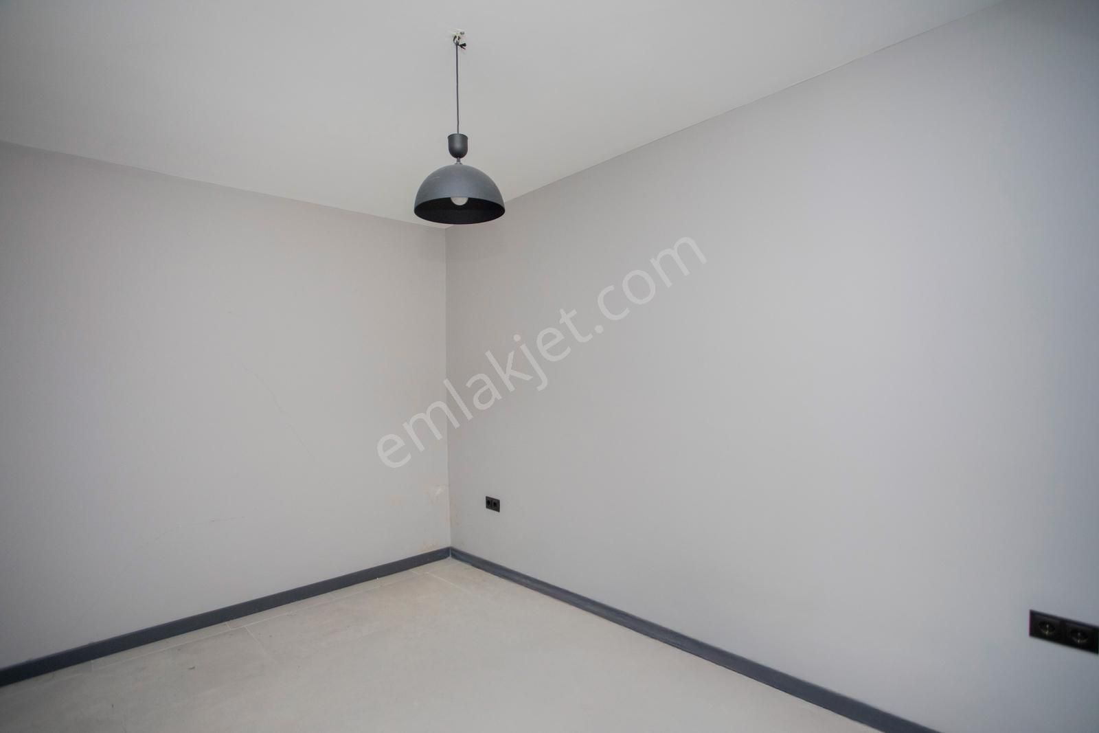Karşıyaka Çarşı İçerisinde Kiralık 2+1 İşyeri & Ofis - Görsel 11