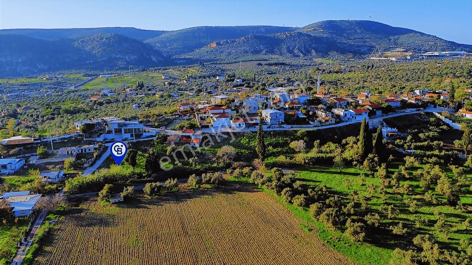 Foça Yeniköy'de Köy Merkezine Yakın Satılık Tarla - Görsel 15