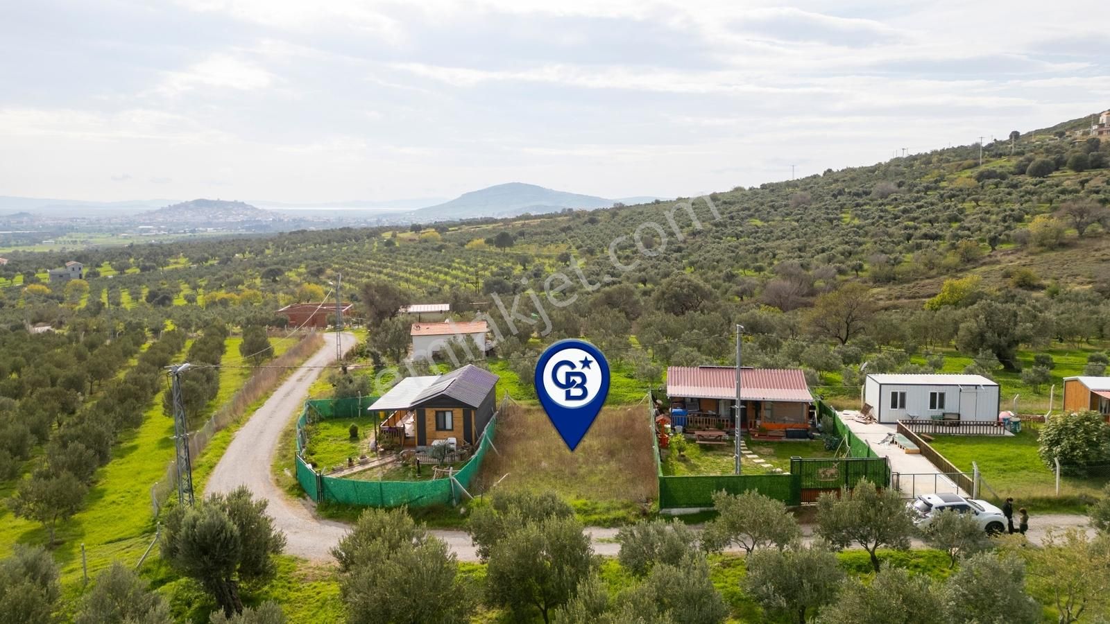 Foça Kocamehmetler'de Satılık Hisseli Tarla