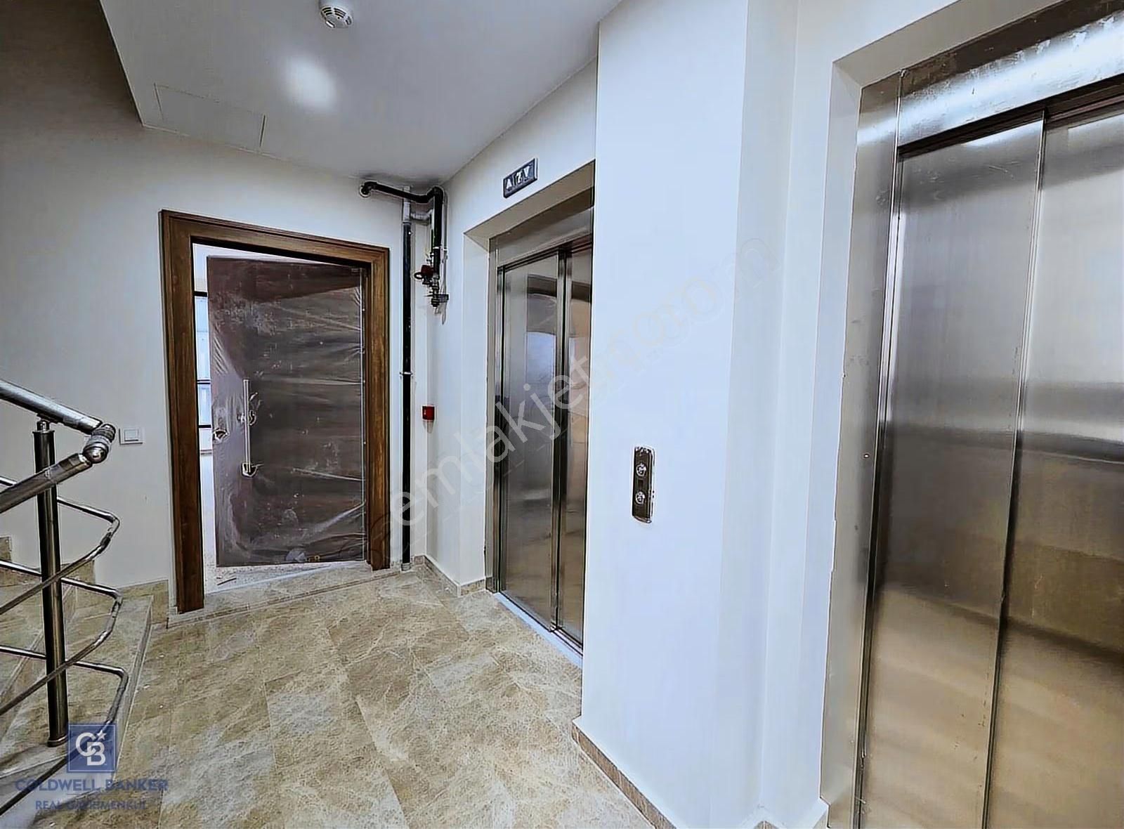 Sahrayıcedit E5 Lokasyonunda Yeni Yapı Kiralık Ofis Katı 185m2 - Görsel 6