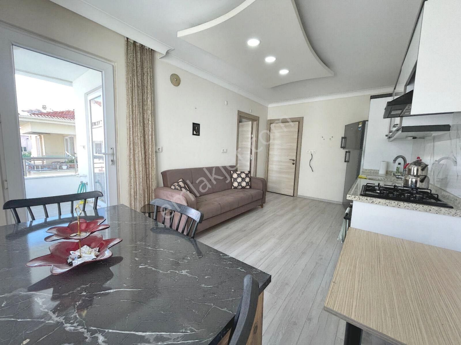 🟣 Güç Gayrimenkul'den Akçay'da Geniş Balkonlu Genç Binada Kaçmaz Şık 1+1 Daire - Görsel 31
