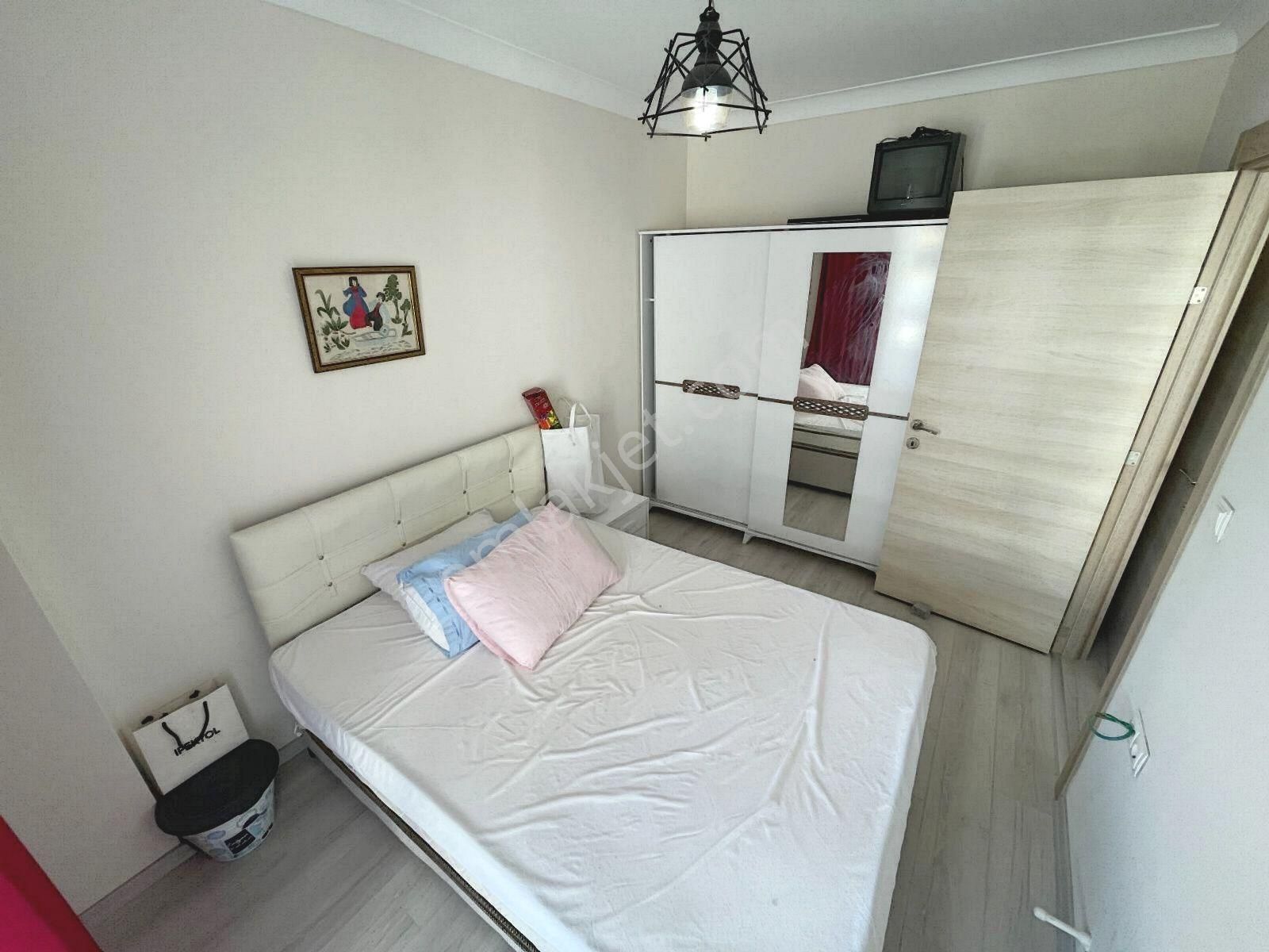 🟣 Güç Gayrimenkul'den Akçay'da Geniş Balkonlu Genç Binada Kaçmaz Şık 1+1 Daire - Görsel 24