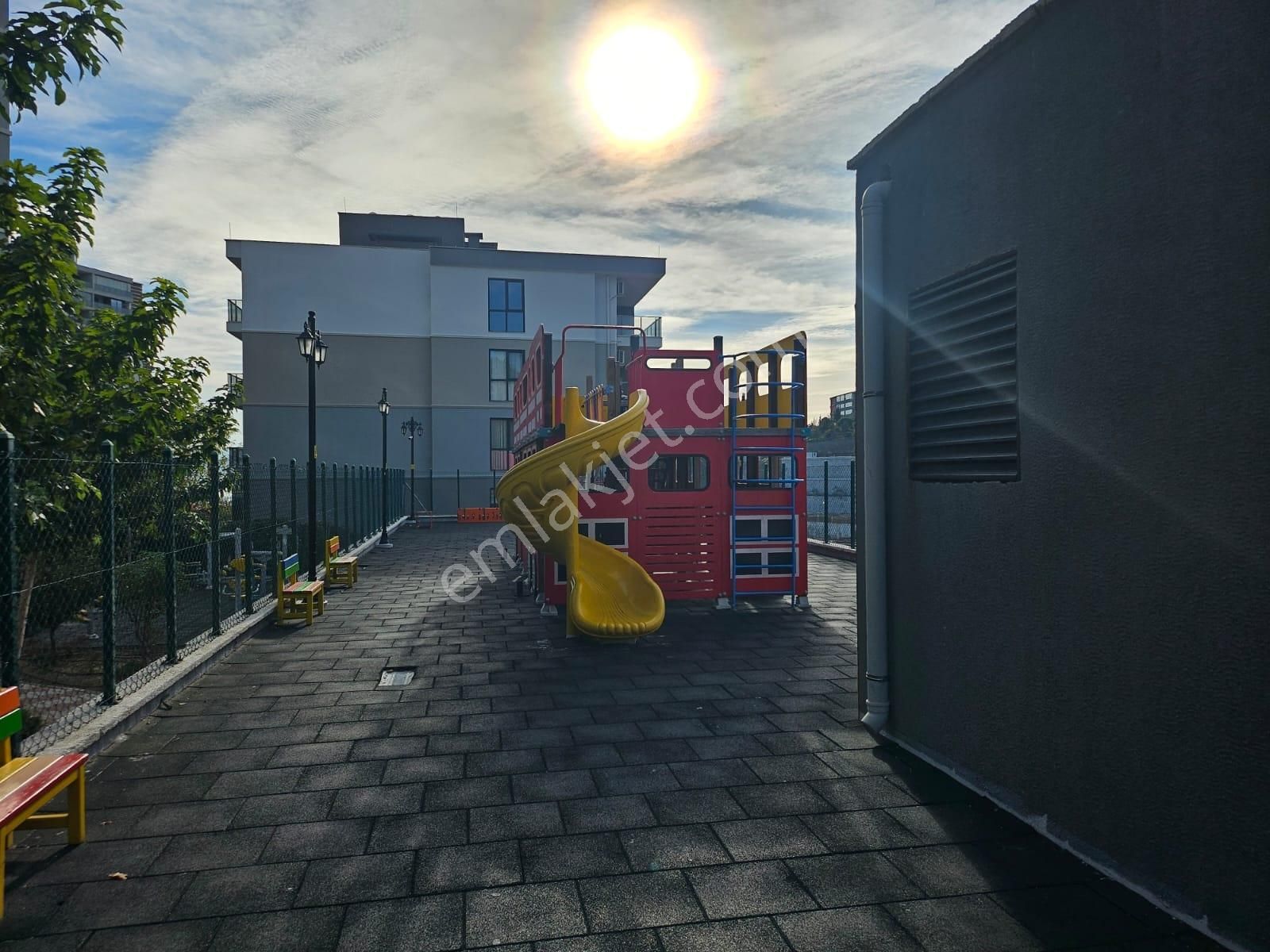 Çiğli Park Yaşam Santorini Sitesi'nde Kiralık 2+1 Daire - Görsel 32