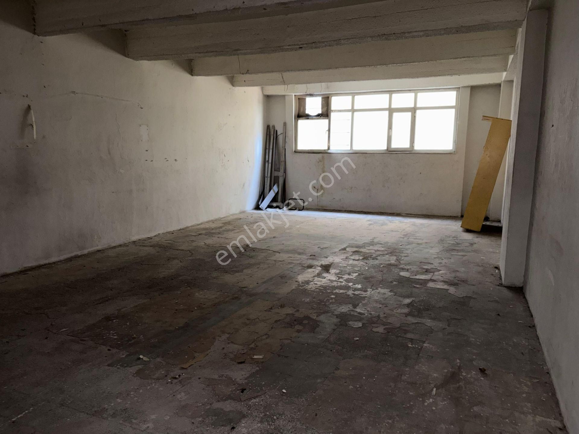 Bayrampaşa Alba Sanayi Sitesinde Kiralık Dükkan & Atölye - Görsel 3