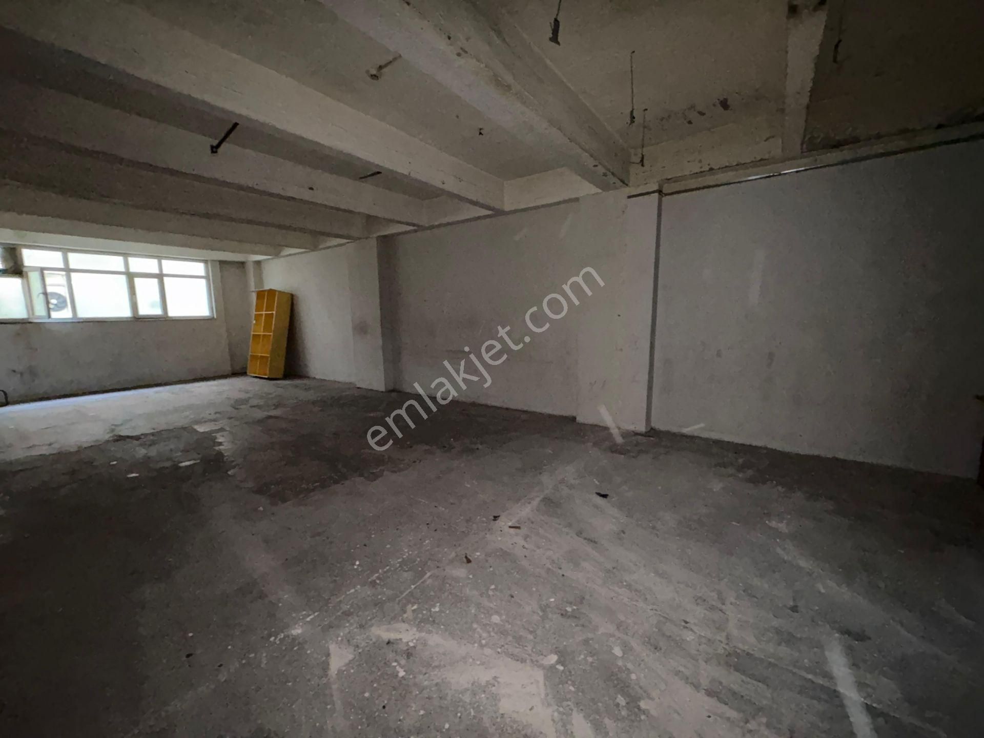 Bayrampaşa Alba Sanayi Sitesinde Kiralık Dükkan & Atölye - Görsel 12