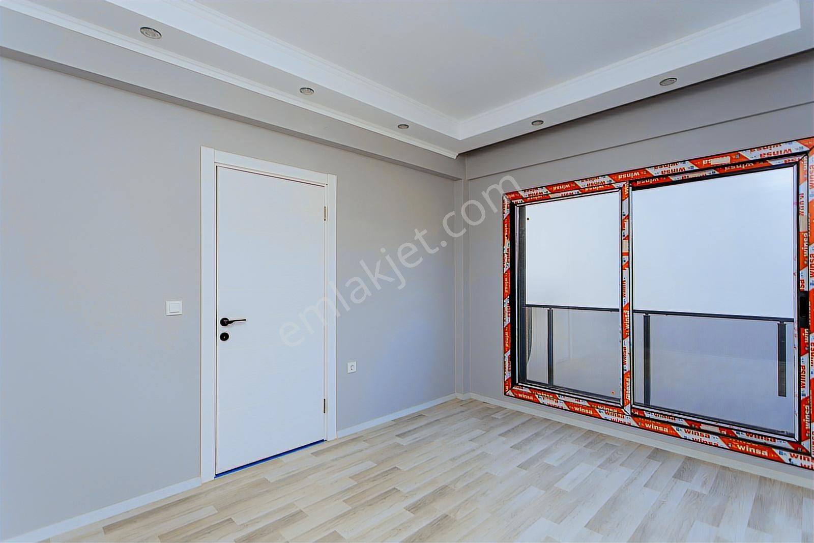 Yenifoça Mustafa Kemal Atatürk Mah. Satılık 4+1 Villa - Görsel 4